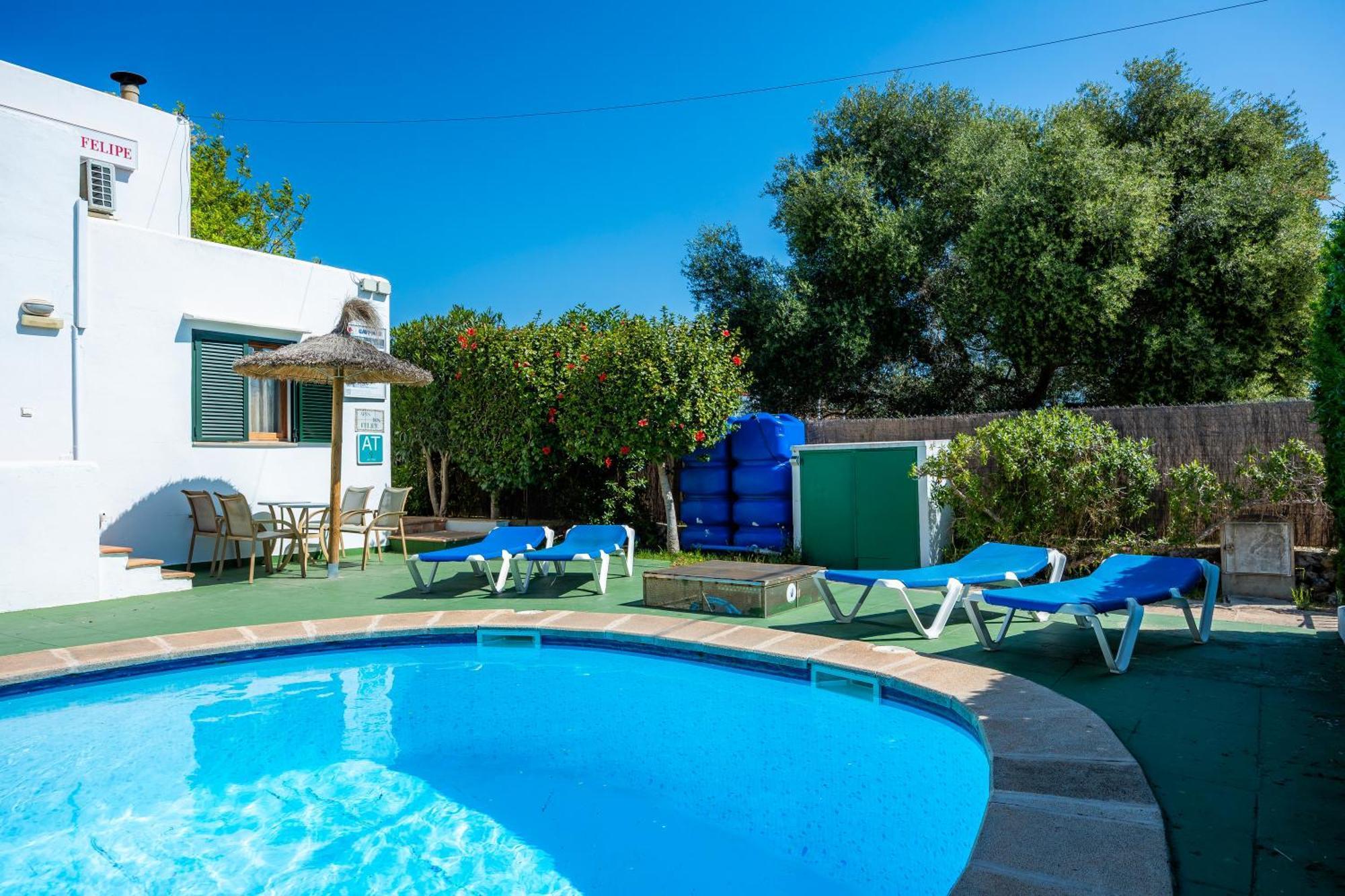 Felipe 2-4 * Cala D´Or