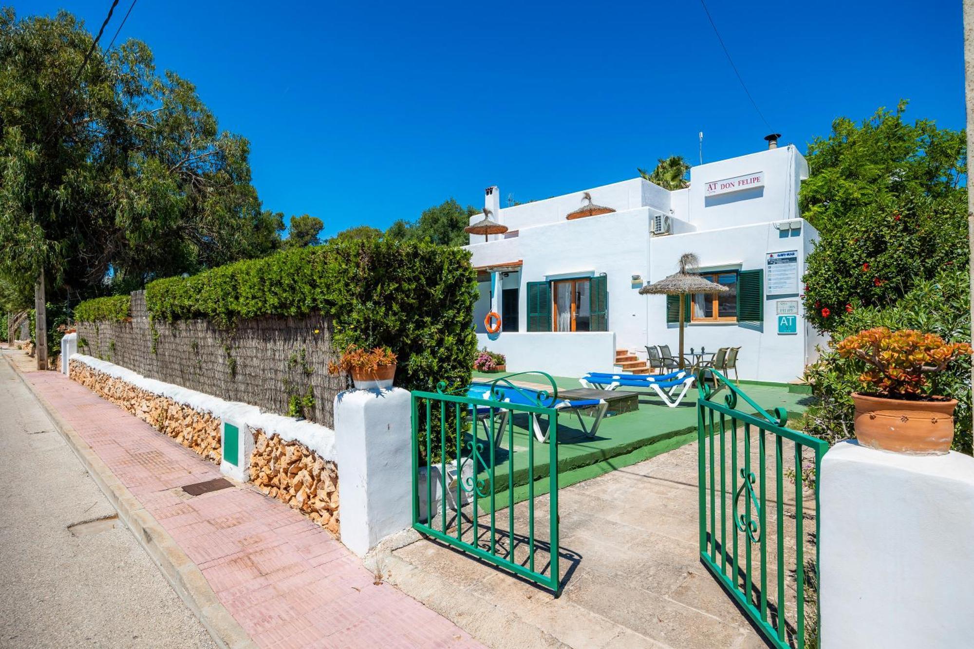 Felipe 2-4 * Cala D´Or